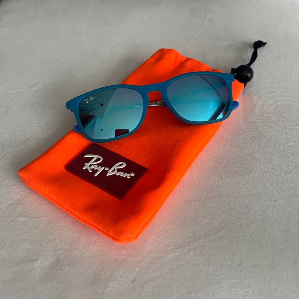 Ray-Ban Chris Kids sunglasses 😎 - RJ9061S